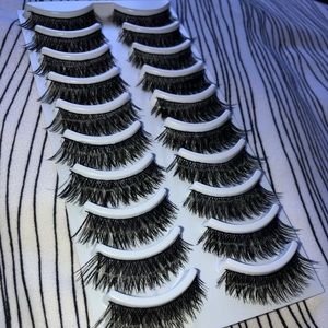 10 PAIRS OF LASHES ✨